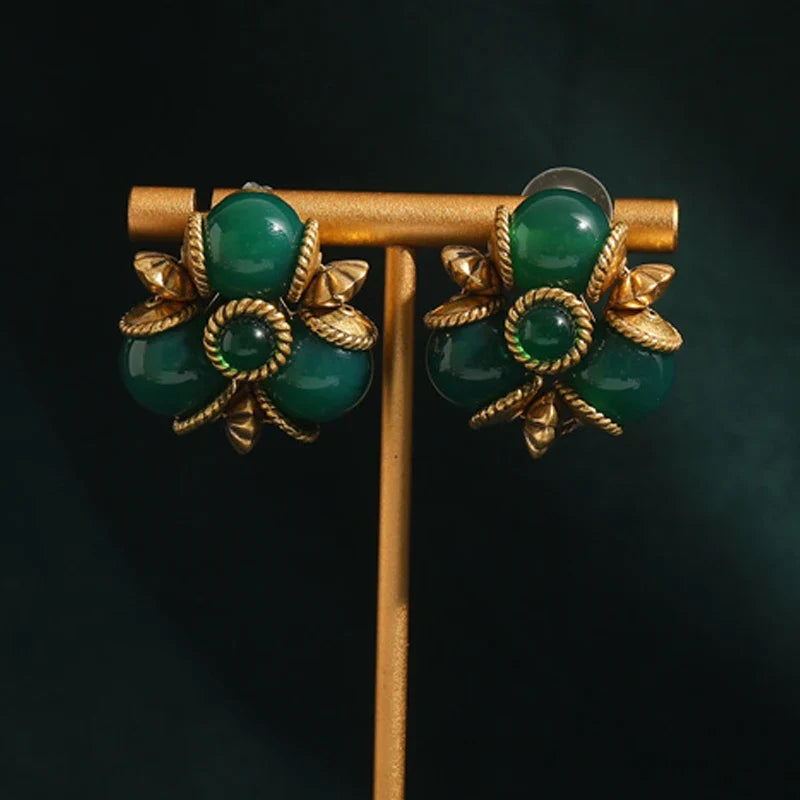 Vintage Emerald Vert Pierre naturellele Trois Ball Couleur or Feuille Antique clous Boucles d'oreilles