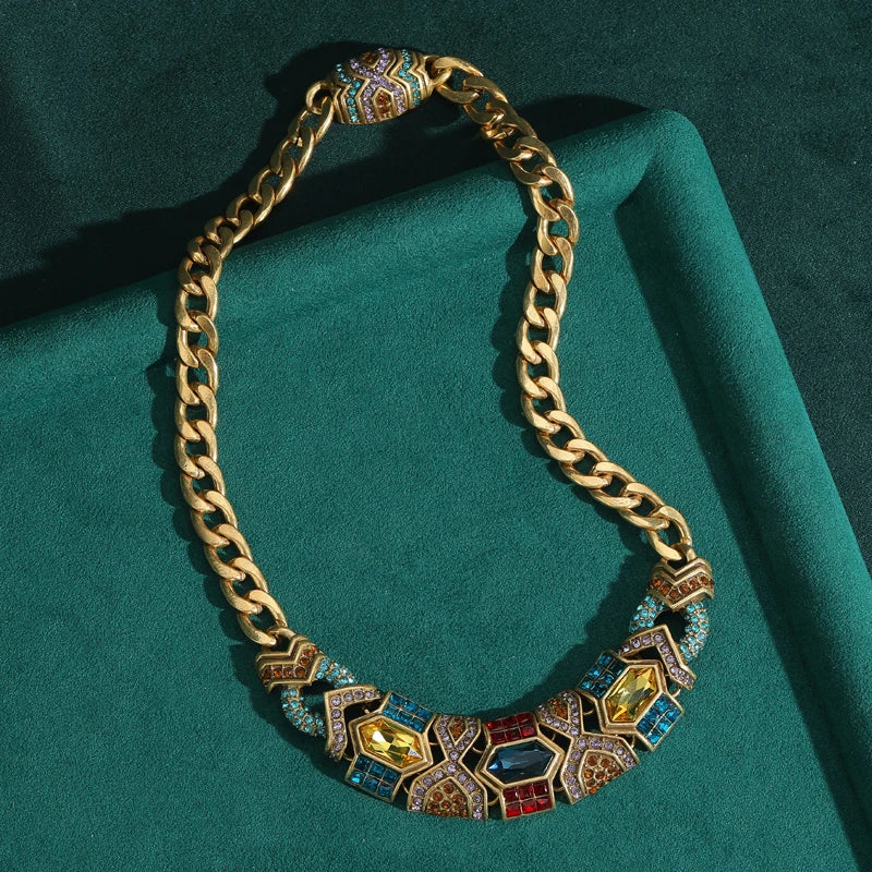 Vintage Jewelry Couleur or Elegant Strass Collier Collier For Femme Couleurful Cristal Moon Gothique Collier luxe Antique 2025