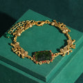 Femme Vintage Vert Verre Breloque Carré Relief Lion Véritable Plaqué or Conception Bracelet