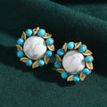 Vintage Blanc Pierre naturellele Fleur Shape clous Bleu Fleur Antique Boucles d'oreilles
