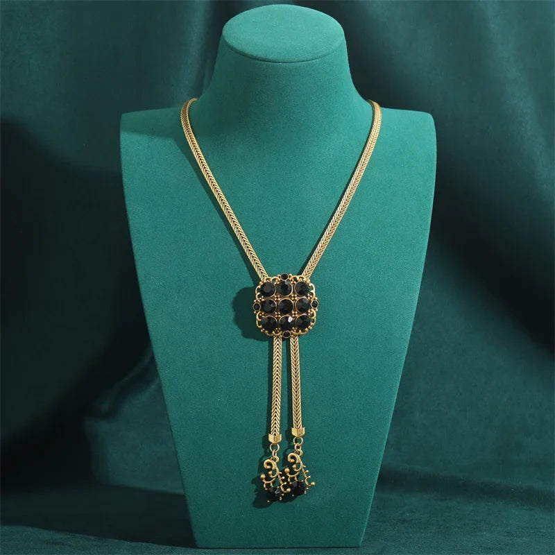 Vintage Couleur or Chaîne Noir Strass Tassel Zircon Collier Collier Antique Collier